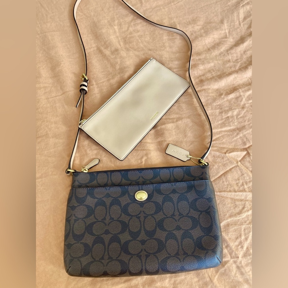 Coach Bag in Signature Coated Canvas and Leather